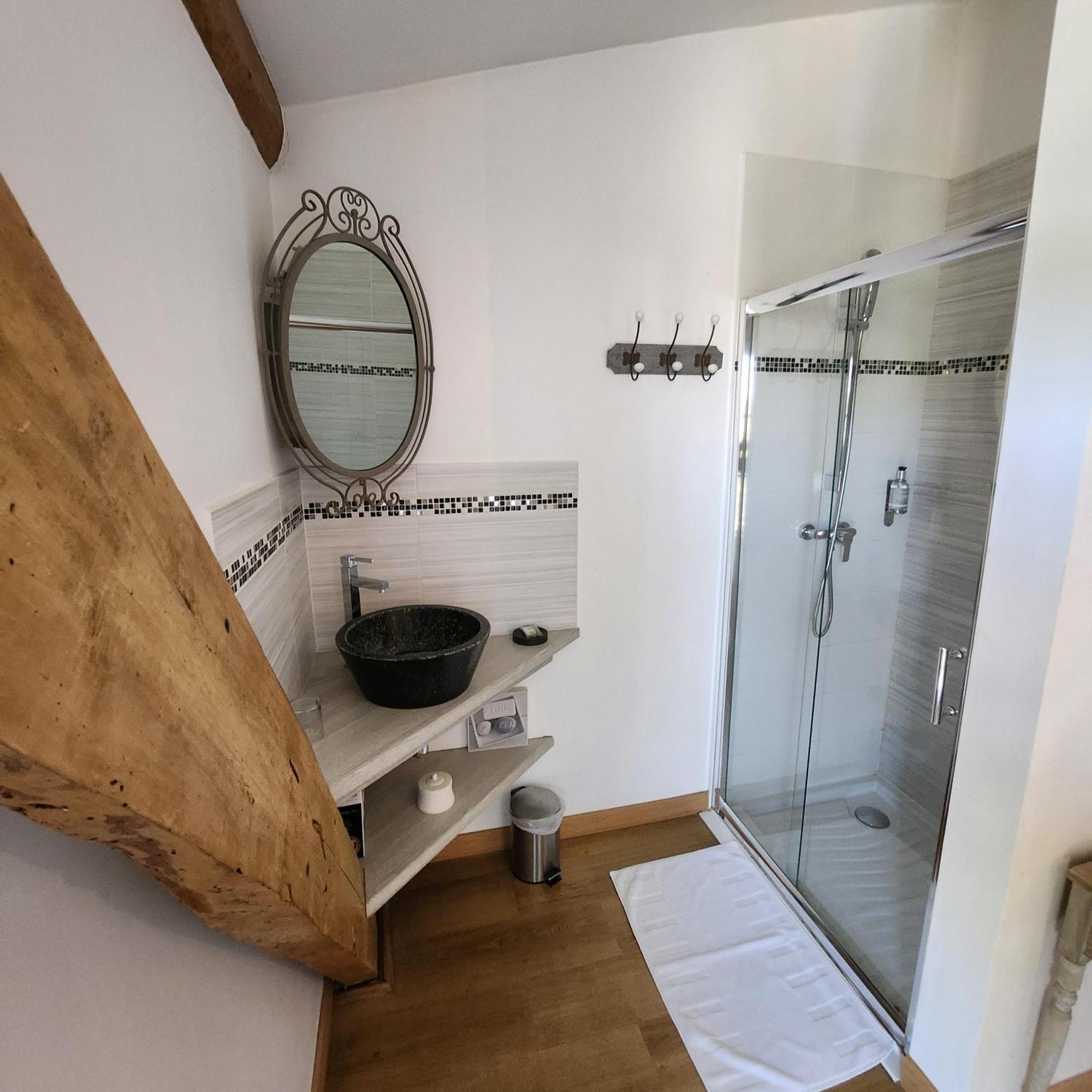 Hotel La Tour Perrier Eyrans Экстерьер фото